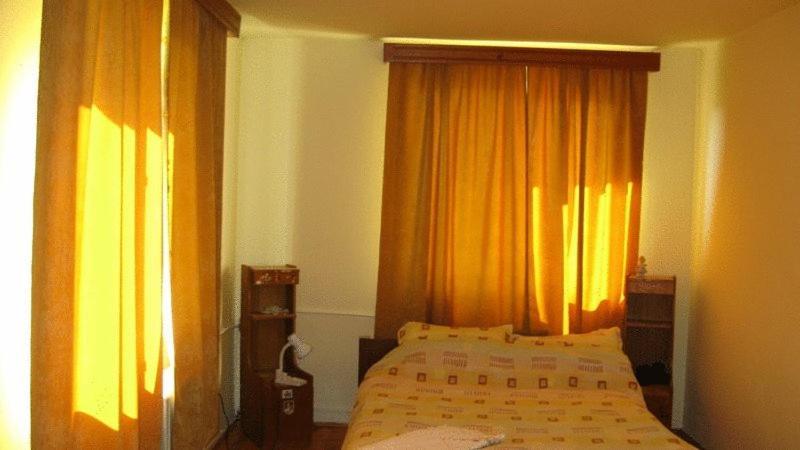 Lary Hostel Сучеава Екстериор снимка